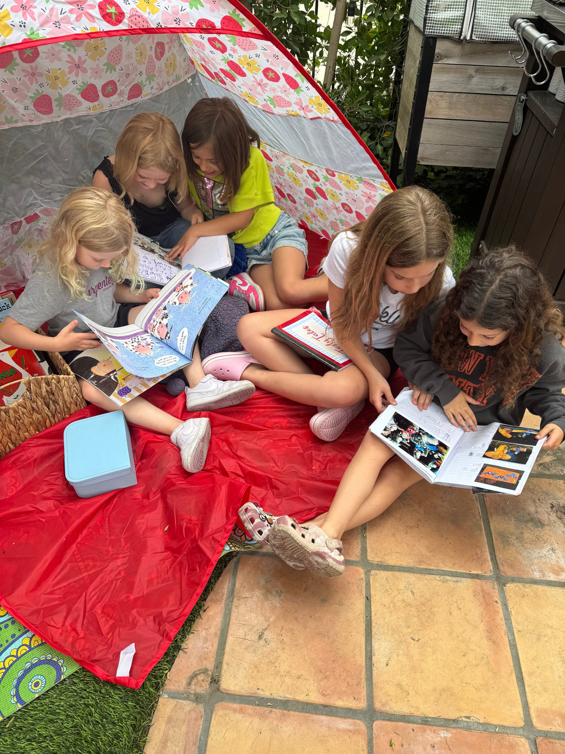 6 Ways to Keep Kids Reading This Summer